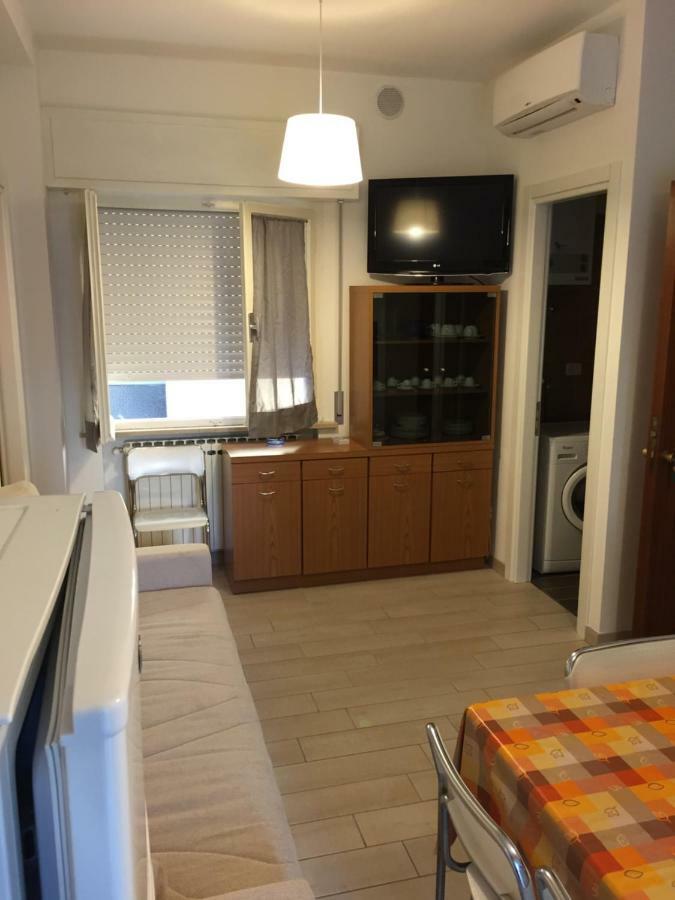 Appartamenti Orfeo Misano Adriatico Kültér fotó